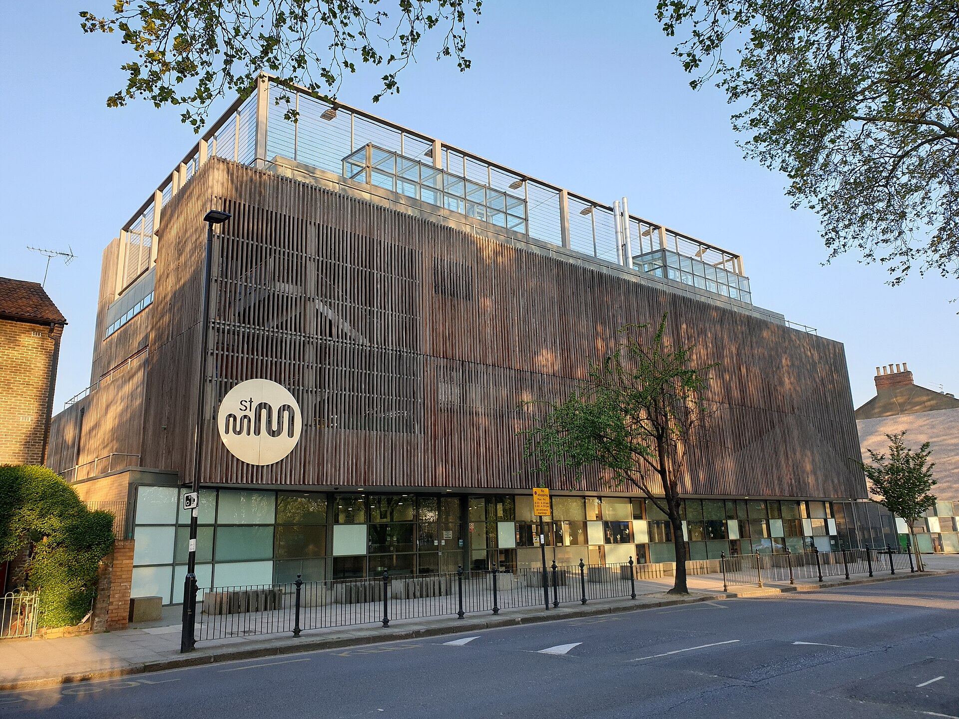 St_Mary_Magdalene_Academy,_Liverpool_Road,_Islington,_London_-_April_2020